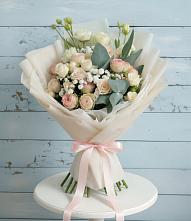 Букет цветов из:  Розы и Лизиантусы в Андреевское
