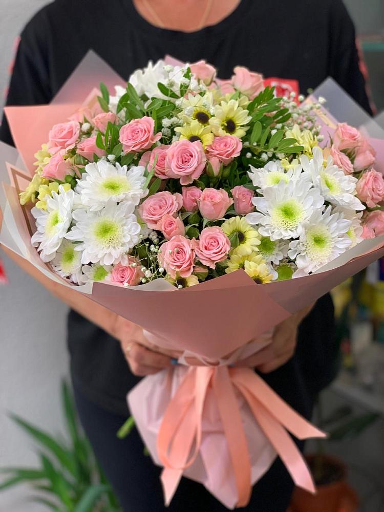 Букет цветов из: Розы и Хризантемы в Андреевское