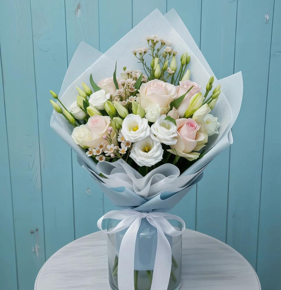 Букет цветов из: Розы и Лизиантусы в Андреевское