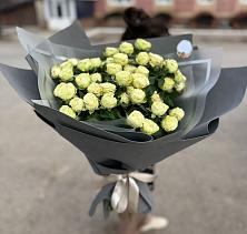 Букет Белые кустовые розы Солинеро в Андреевское