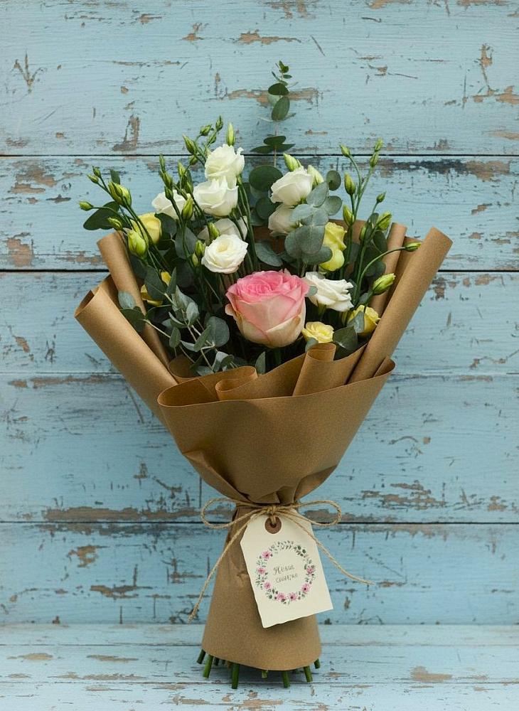 Букет цветов из: Розы и Лизиантусы в Андреевское