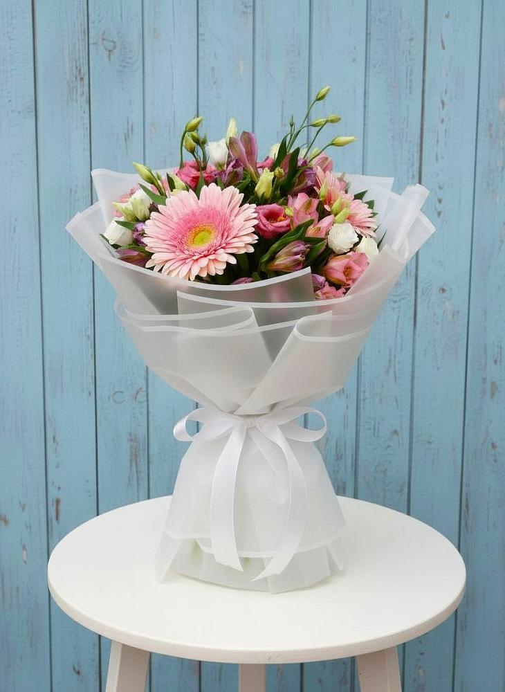 Букет цветов из: Герберы, Альстромерии и Лизиантусы в Андреевское