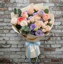Букет цветов из:  Розы, Лизиантусы и Гвоздики в Андреевское