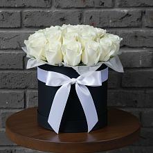 Цветочная композиция из Розы в шляпной коробке в Андреевское