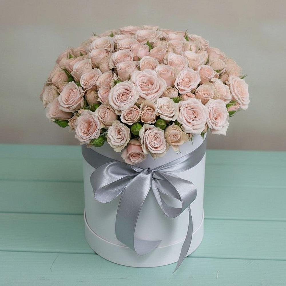 Цветочная композиция из Розы в шляпной коробке в Андреевское